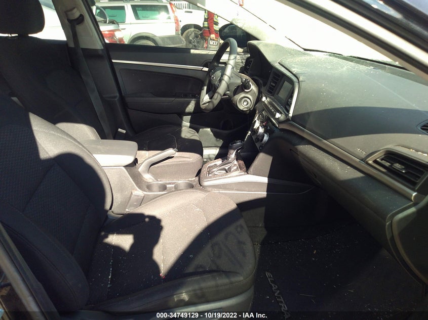 VIN 5NPD74LF0KH441010 2019 HYUNDAI ELANTRA SE