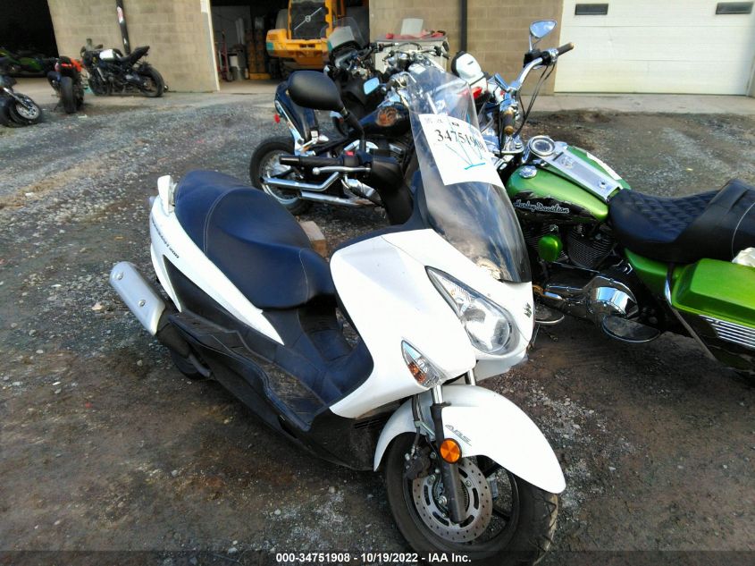 2020 SUZUKI UH200 - MLCCH41A0L1600149