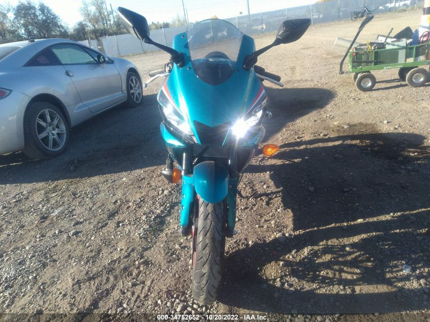 2021 YAMAHA YZFR3 A MH3RH18Y4MK006525