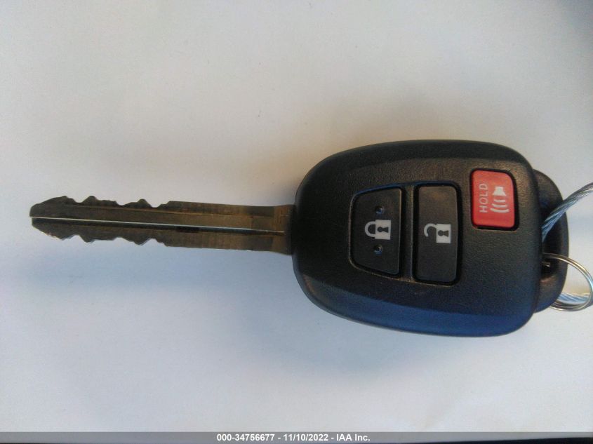 VIN JTMZFREV9JD122817 2018 TOYOTA RAV4 LE