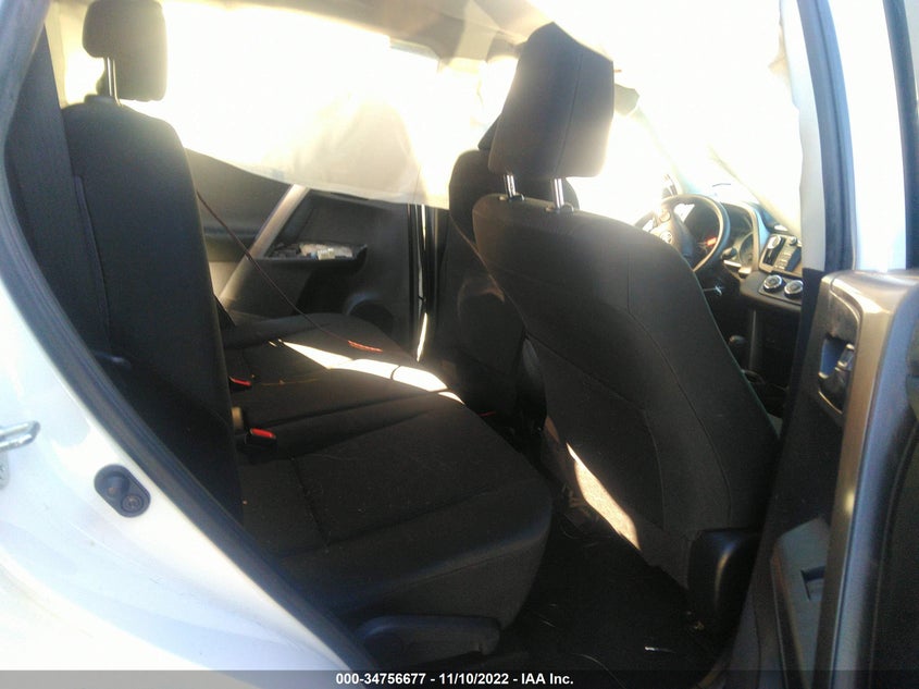 VIN JTMZFREV9JD122817 2018 TOYOTA RAV4 LE