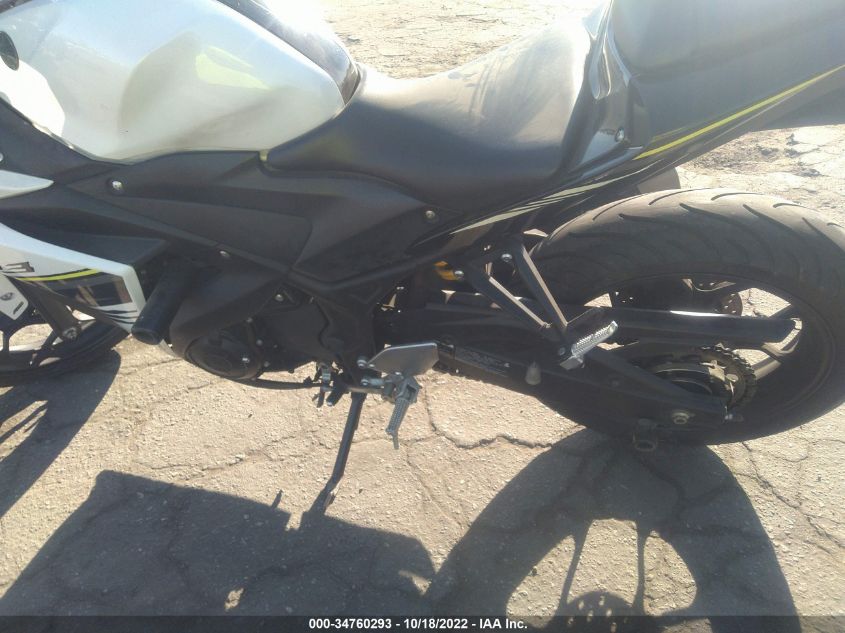 2017 YAMAHA YZFR3 A MH3RH15Y1HK003138