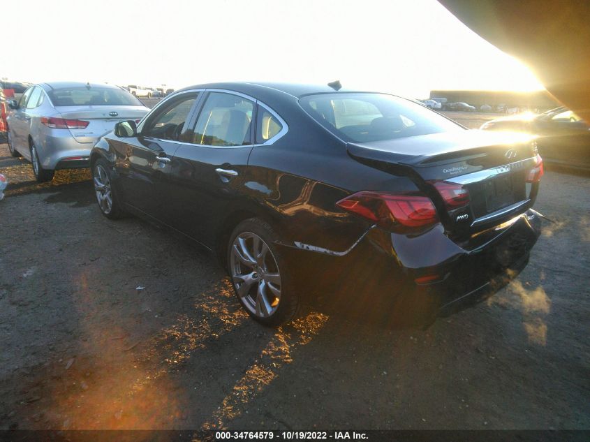 2015 INFINITI Q70 JN1AY1AR1FM160084