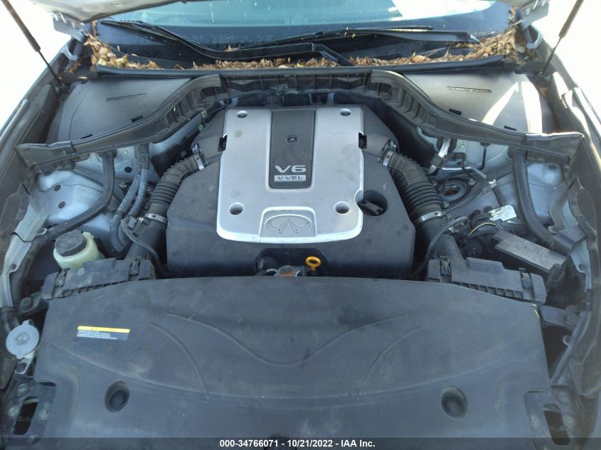 2015 INFINITI Q70 JN1BY1AR8FM562740