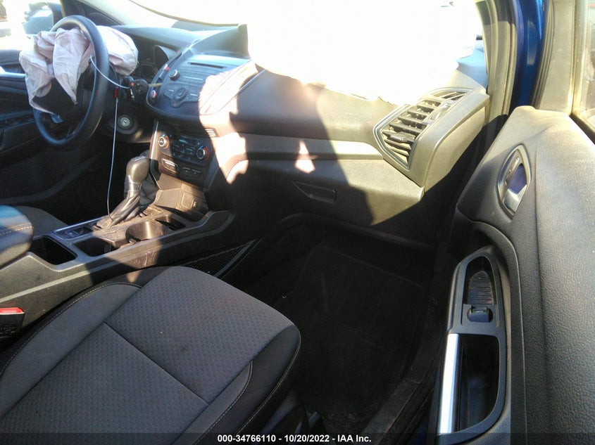 VIN 1FMCU0GD9HUB95316 2017 FORD ESCAPE SE