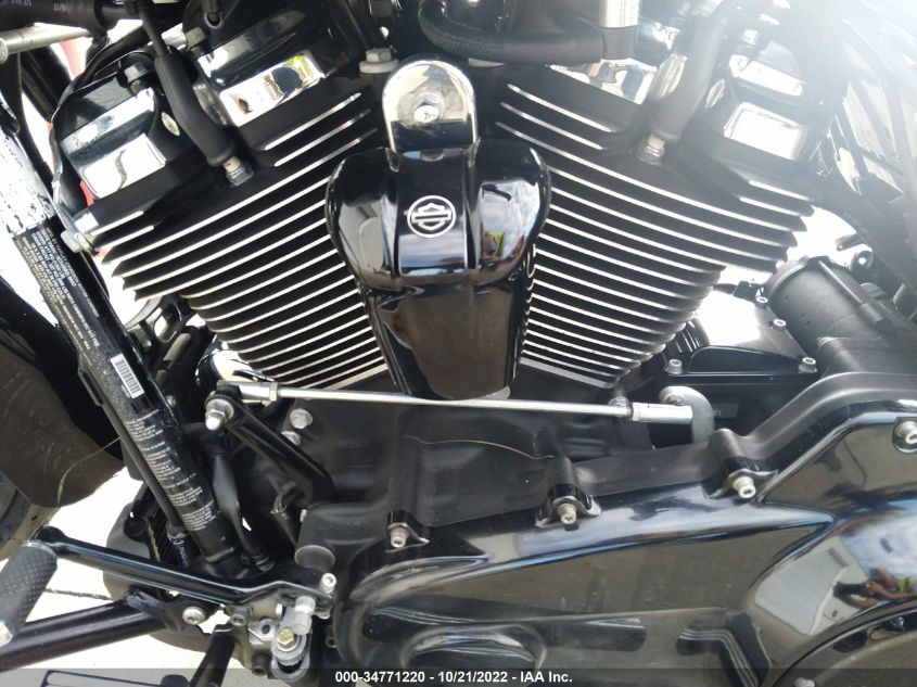 2018 HARLEY-DAVIDSON FLHRXS 1HD1KVC10JB615183