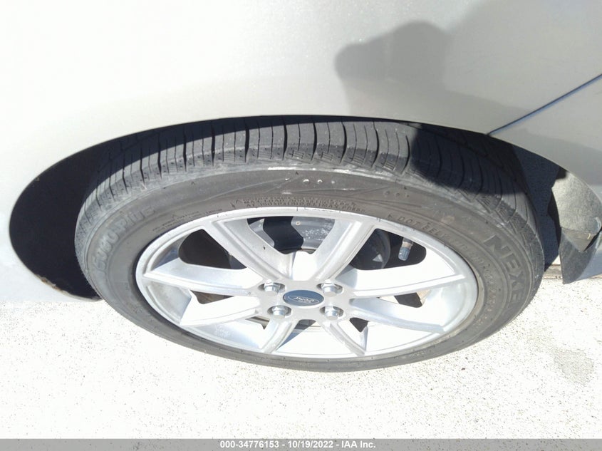VIN 3FADP4BJ1KM134175 2019 FORD FIESTA SE
