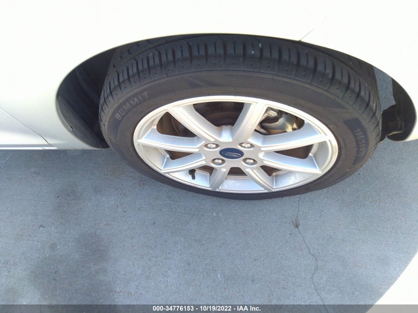 VIN 3FADP4BJ1KM134175 2019 FORD FIESTA SE