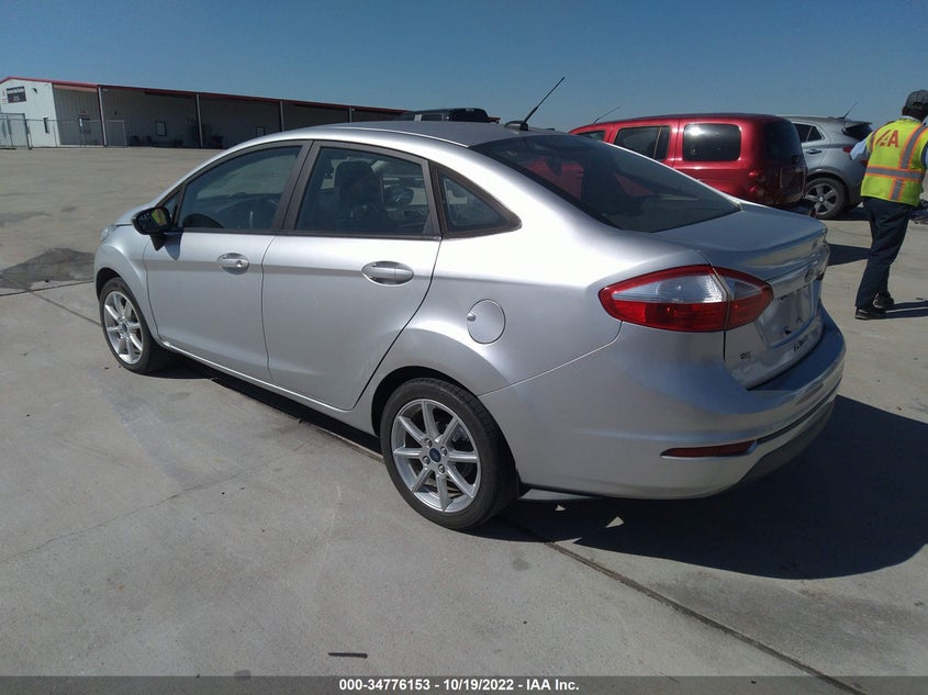 VIN 3FADP4BJ1KM134175 2019 FORD FIESTA SE