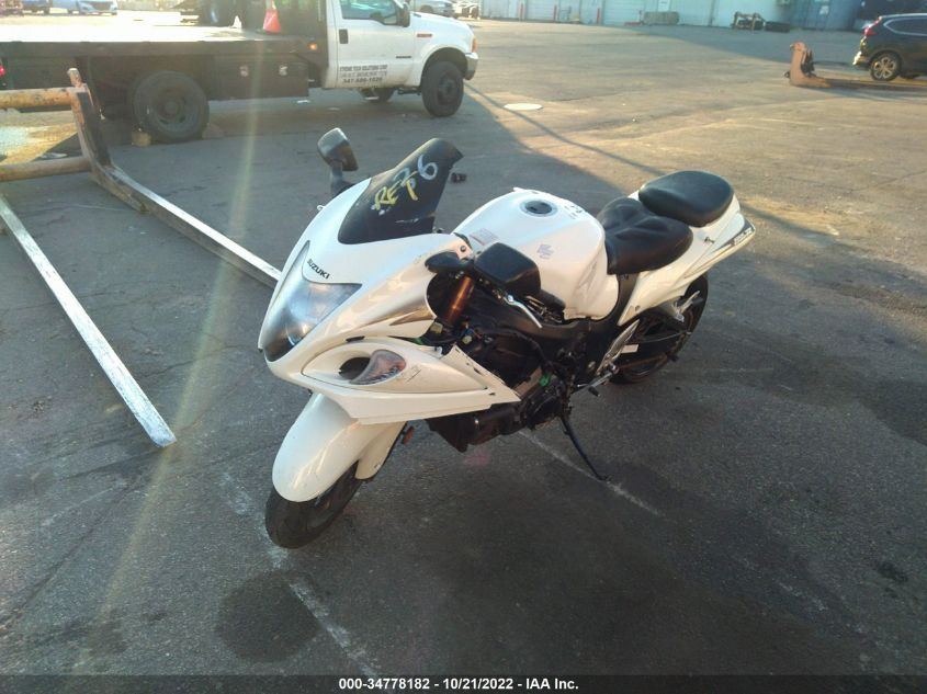 2011 SUZUKI GSX1300 R JS1GX72AXB2101413