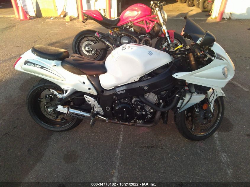 2011 SUZUKI GSX1300 R JS1GX72AXB2101413