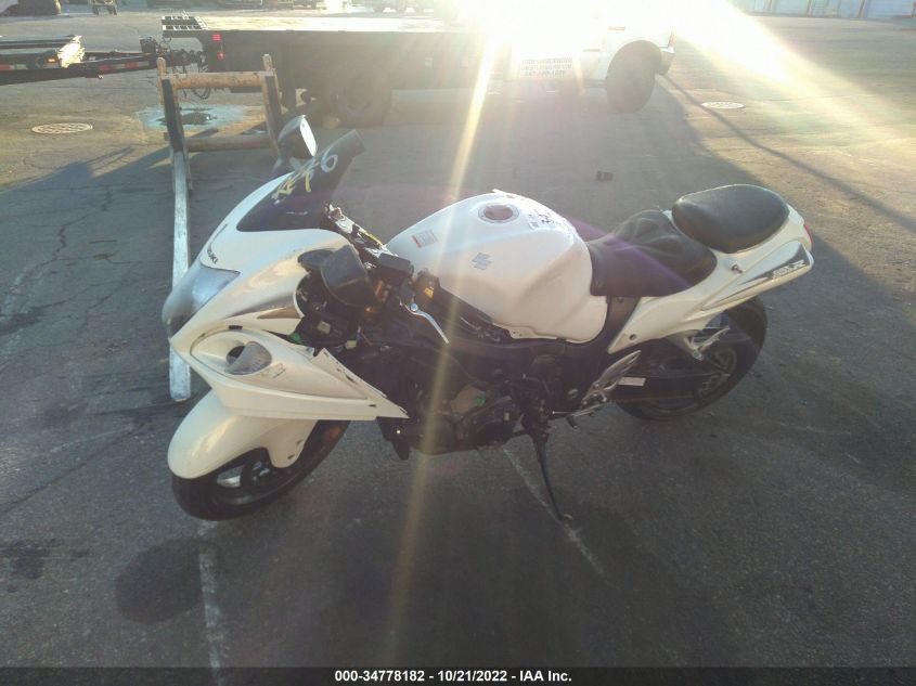 2011 SUZUKI GSX1300 R JS1GX72AXB2101413