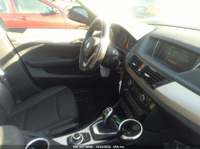 2015 BMW X1 XDRIVE28I WBAVL1C54FVY41225