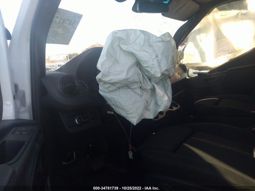 VIN WD4PF1CD0KP023411 2019 MERCEDES-BENZ SPRINTER VAN