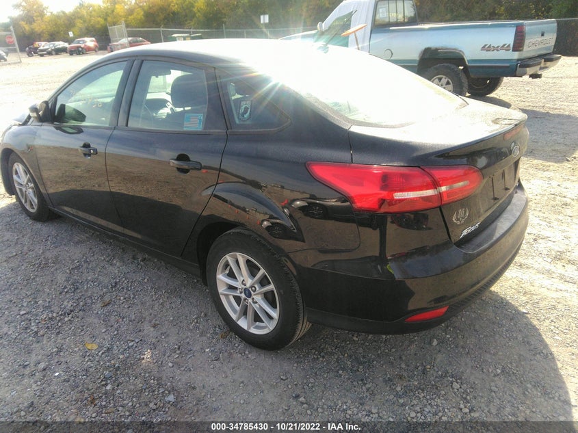 VIN 1FADP3F20HL213909 2017 FORD FOCUS SE