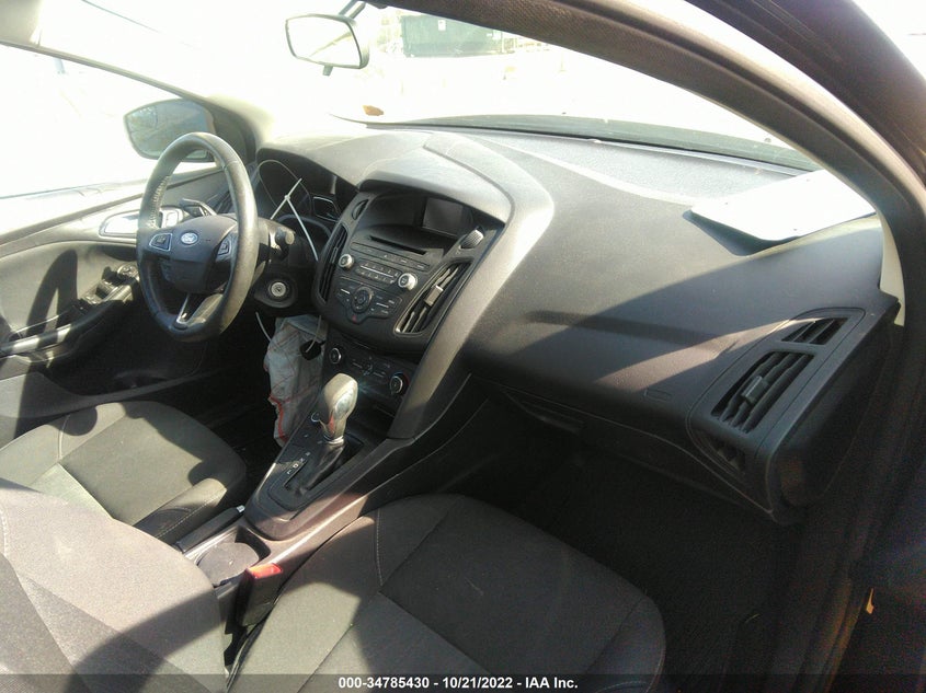VIN 1FADP3F20HL213909 2017 FORD FOCUS SE