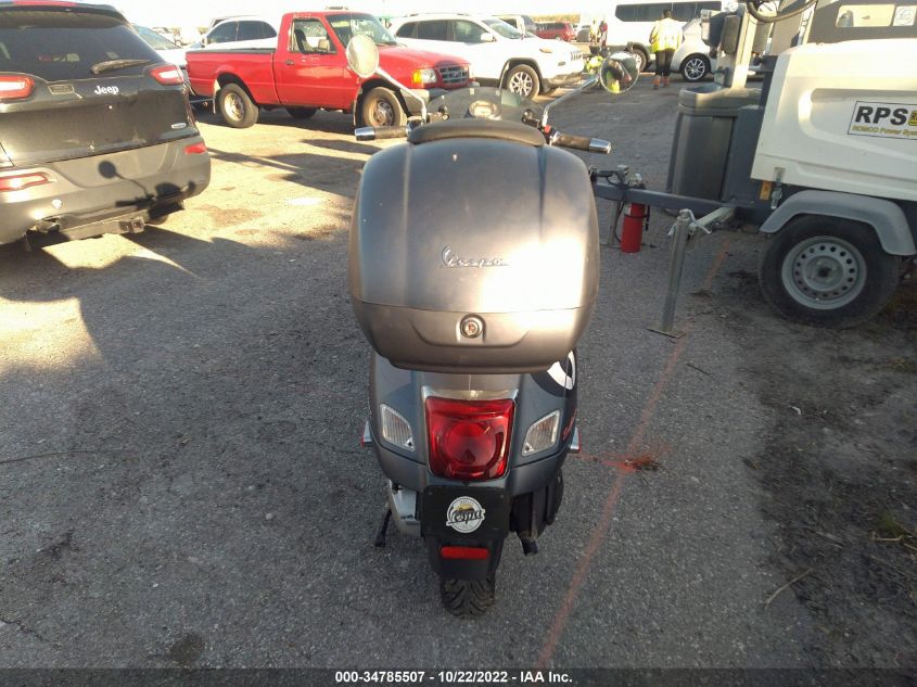 2022 VESPA GTS 300 SUPER ZAPMA39M8N5400435