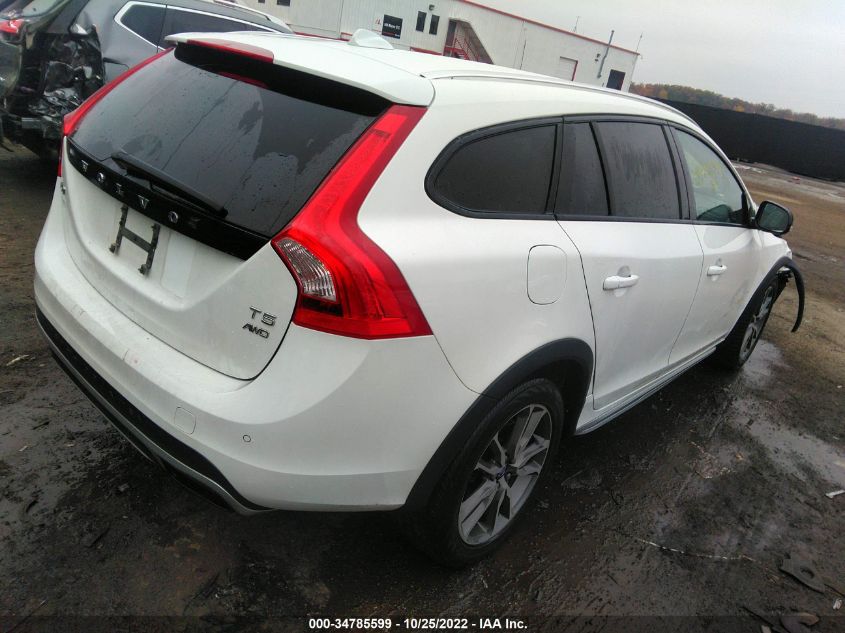 2015 VOLVO V60 CROSS COUNTRY T5 - YV4612HK1F1000887