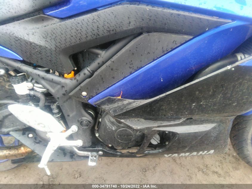 2019 YAMAHA YZFR3 MH3RH17Y5KK001008
