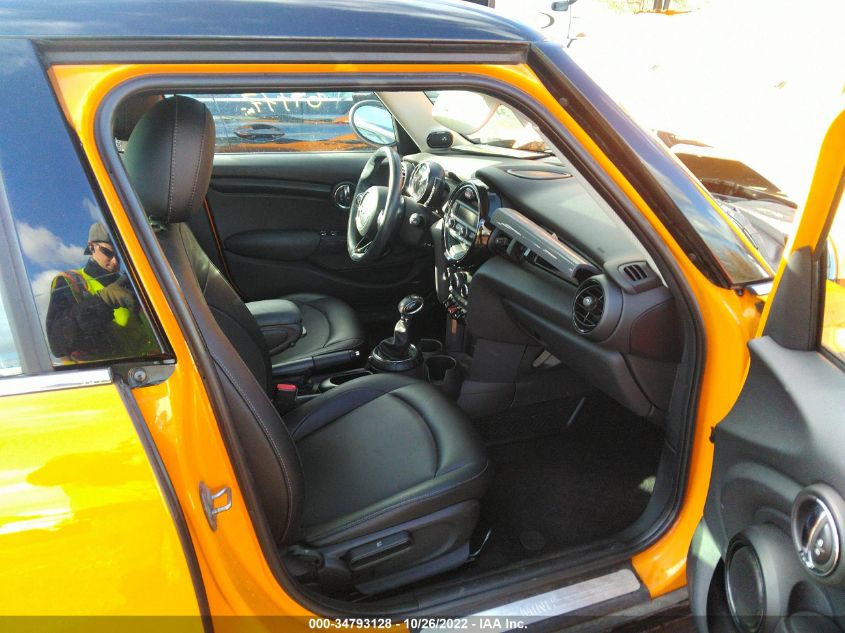 2015 MINI COOPER HARDTOP 4 DOOR - WMWXS5C55FT829650
