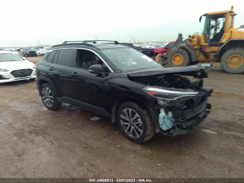 2022 TOYOTA COROLLA CROSS XLE - 7MUDAAAG1NV002639