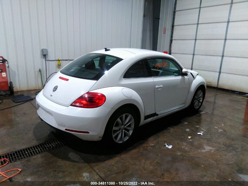 2013 VOLKSWAGEN BEETLE 2.0L TDI 3VWJL7AT7DM680220