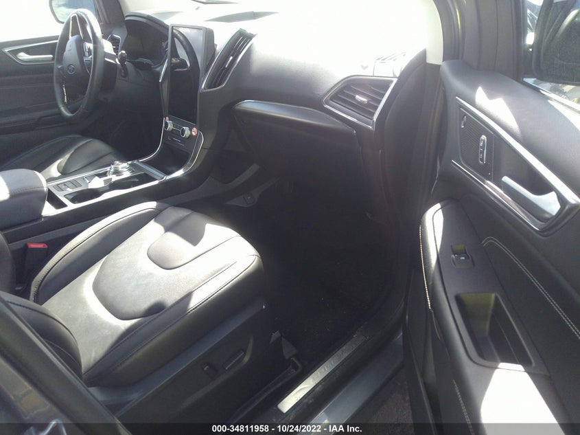 VIN 2FMPK4K9XNBA53477 2022 FORD EDGE TITANIUM