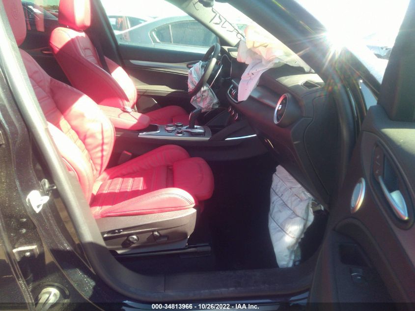 2022 ALFA ROMEO STELVIO VELOCE ZASPAKBN1N7D41221