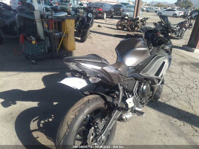 VIN ML5EXEM13MDA42286 2021 KAWASAKI EX650 M