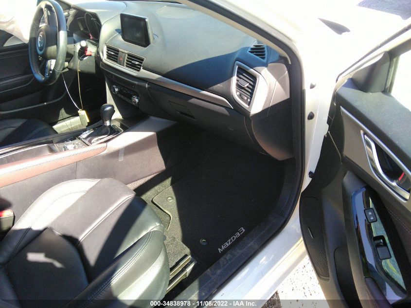 2018 MAZDA MAZDA3 4-DOOR TOURING 3MZBN1V33JM255417