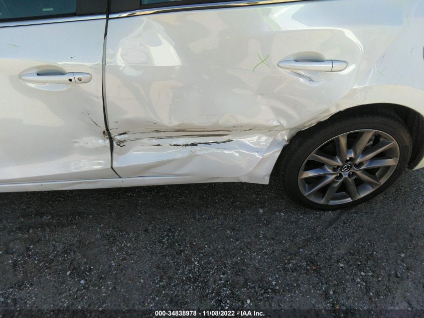2018 MAZDA MAZDA3 4-DOOR TOURING 3MZBN1V33JM255417