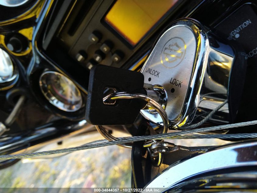 2006 HARLEY-DAVIDSON FLHTCUSE 1HD1PRE136Y957267
