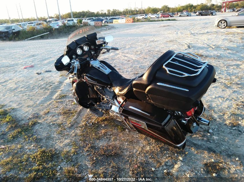 2006 HARLEY-DAVIDSON FLHTCUSE 1HD1PRE136Y957267