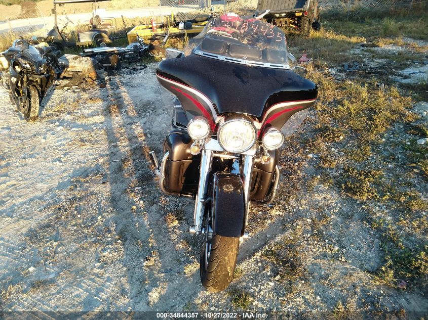 2006 HARLEY-DAVIDSON FLHTCUSE 1HD1PRE136Y957267