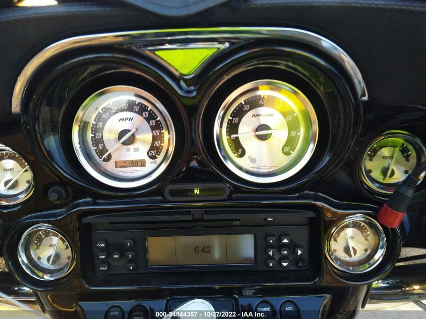 2006 HARLEY-DAVIDSON FLHTCUSE 1HD1PRE136Y957267