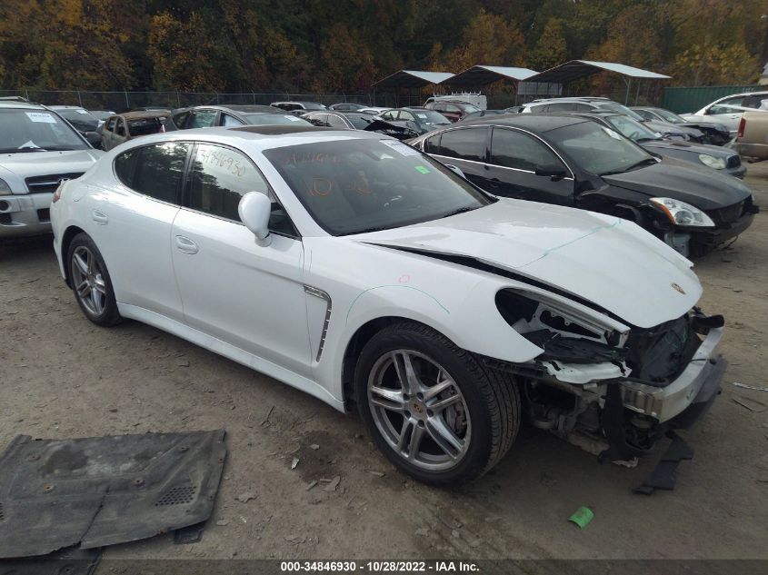 2013 PORSCHE PANAMERA - WP0AA2A75DL015977