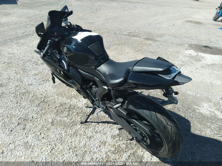 VIN JYARM38E7NA003469 2022 YAMAHA YZFR7
