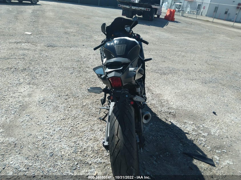VIN JYARM38E7NA003469 2022 YAMAHA YZFR7