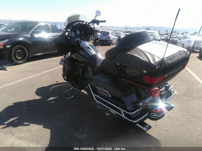 2009 HARLEY-DAVIDSON FLHTCU 1HD1FC4179Y692438