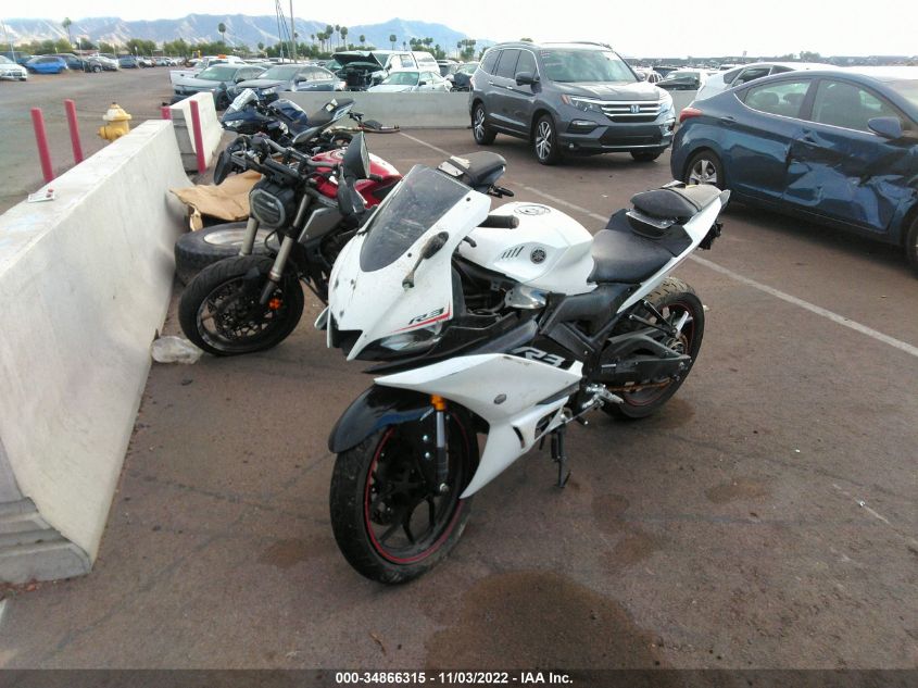 2019 YAMAHA YZFR3 A MH3RH18Y5KK002044