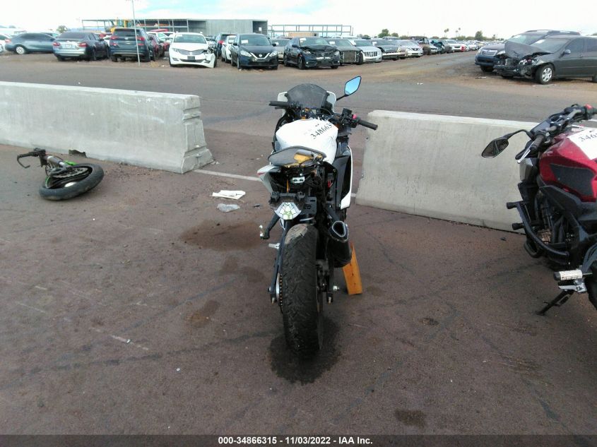 2019 YAMAHA YZFR3 A MH3RH18Y5KK002044