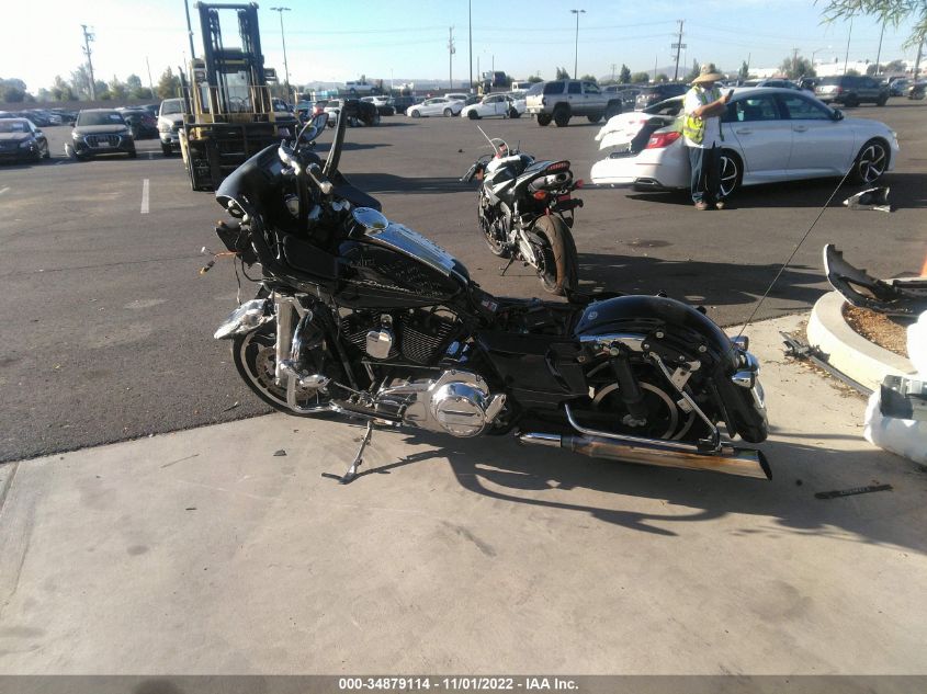 2011 HARLEY-DAVIDSON FLTRX 1HD1KHM32BB647006