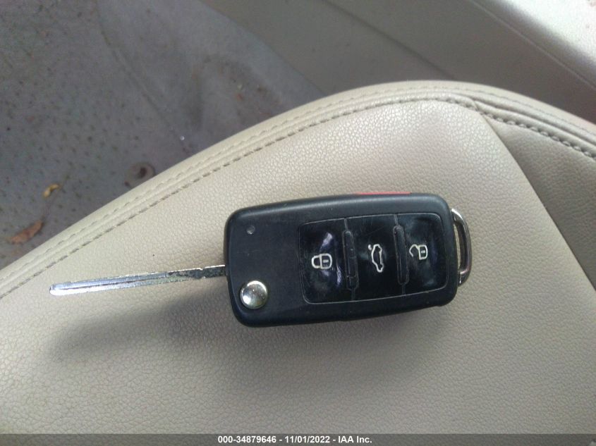 2014 VOLKSWAGEN BEETLE CONVERTIBLE 2.5L 3VW5P7AT2EM803588