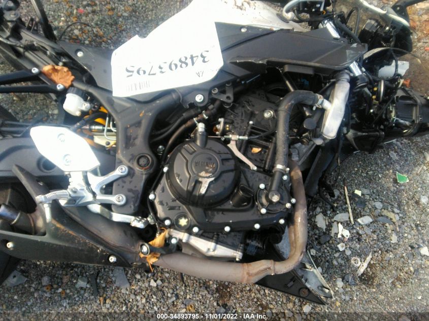 2017 YAMAHA YZFR3 A MH3RH15Y9HK003632