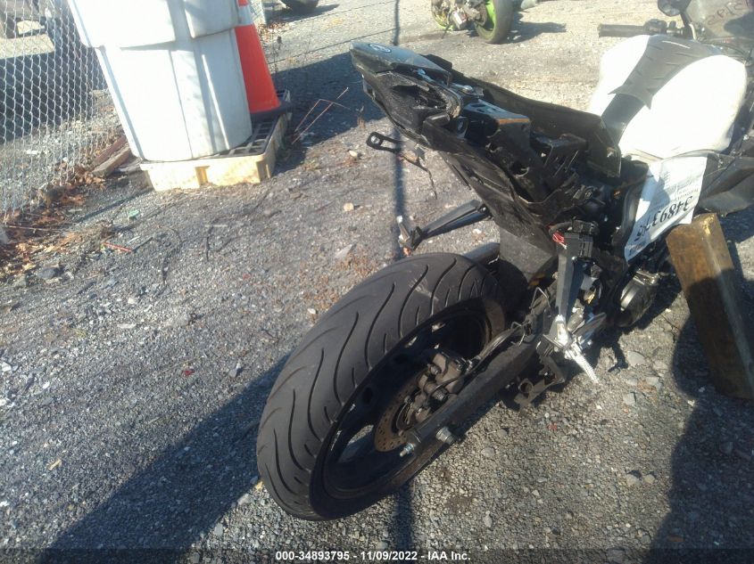 2017 YAMAHA YZFR3 A MH3RH15Y9HK003632