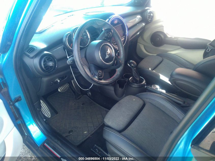 2015 MINI COOPER HARDTOP 4 DOOR WMWXS5C5XFT829692