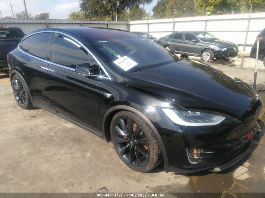 5YJXCBE44HF061068 TESLA MODEL X P100D 2017