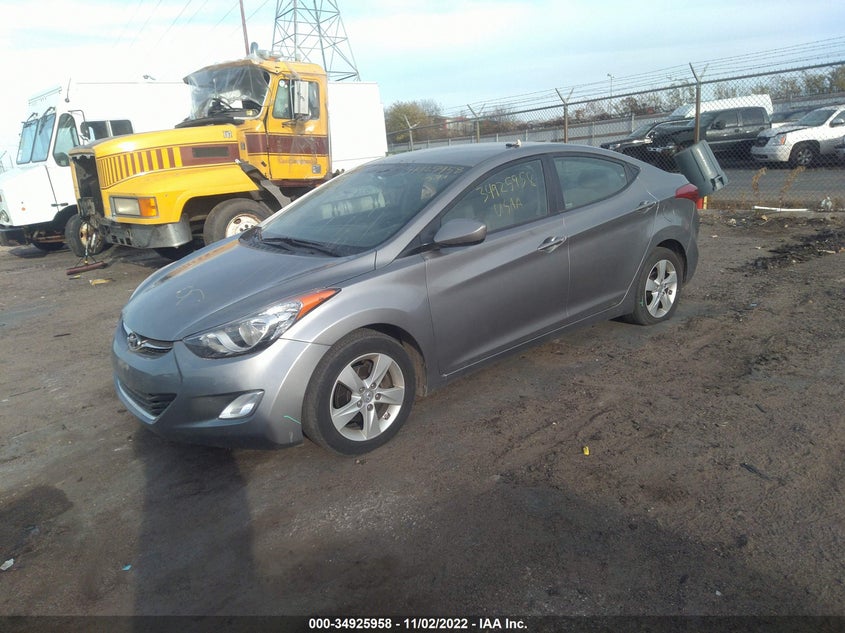 2012 HYUNDAI ELANTRA VIN: KMHDH4AE4CU418825