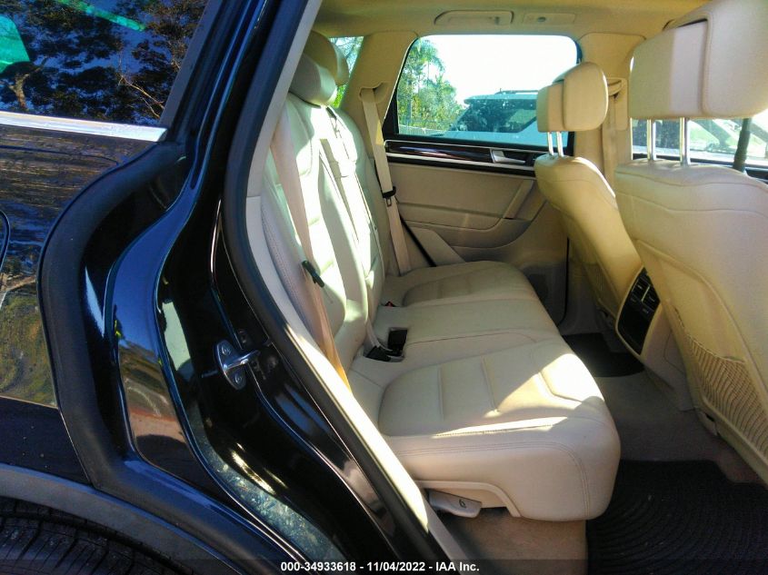 2015 VOLKSWAGEN TOUAREG LUX WVGEP9BPXFD002464