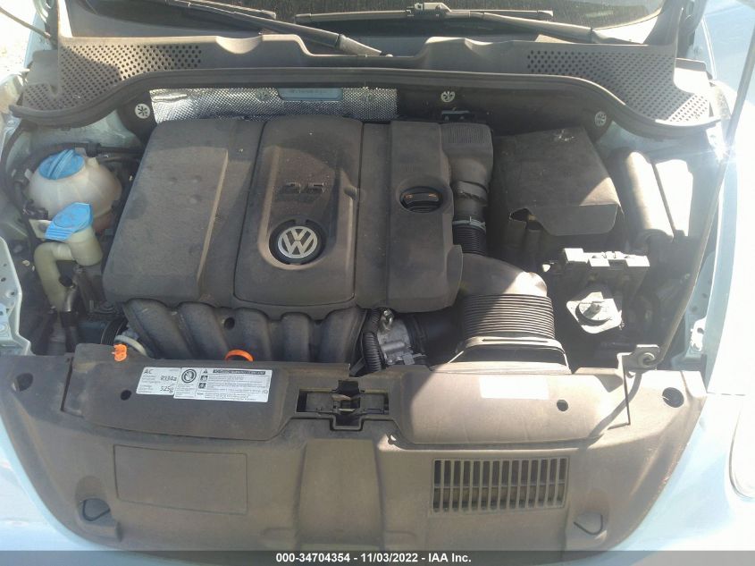 2013 VOLKSWAGEN BEETLE CONVERTIBLE 2.5L 3VW5P7AT4DM809133